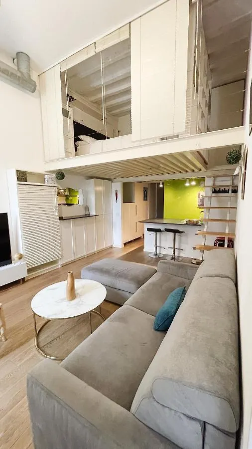 ミラノAccogliente Loft A 8 Min Dal Duomoアパートメント